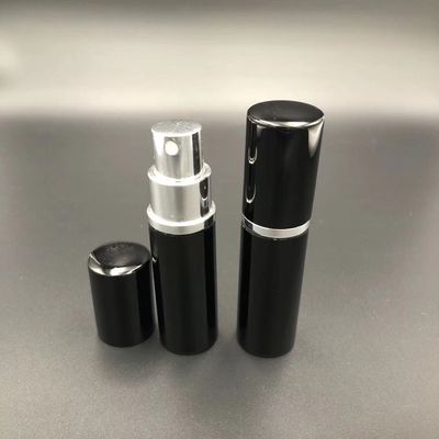 il viaggio dell'atomizzatore del profumo di 0.135oz 4ml Travalo ha messo Mini Perfume Dispenser Container Holder